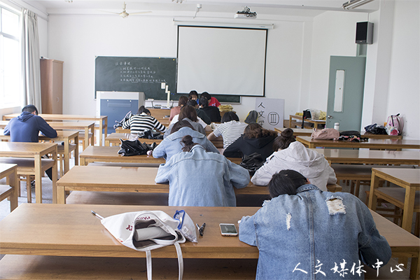 运笔成字 寄情书墨 ag旗舰厅官方网站举办三笔字大赛