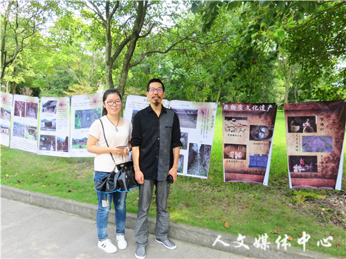ag旗舰厅官方网站举办暑期古村落调查摄影展