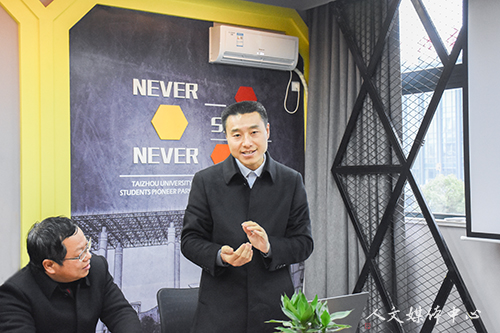 续校园情 筑大学梦 ag旗舰厅官方网站举办员工返校座谈会