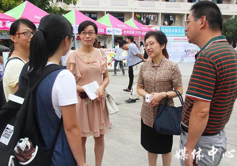 【2015人文追梦战队】系列一 梦想启航：ag旗舰厅官方网站喜迎2015级新生