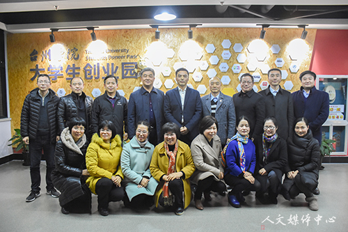 续校园情 筑大学梦 ag旗舰厅官方网站举办员工返校座谈会
