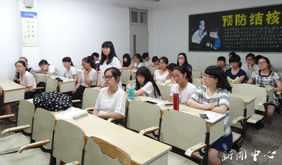 “群英毕至 畅言未来”之一——ag旗舰厅官方网站开展考研交流会